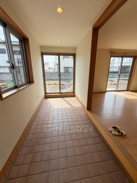 大泉町大字吉田中古一戸建ての玄関