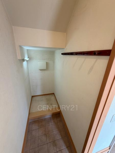 大泉町大字吉田中古一戸建ての玄関|収納スペース