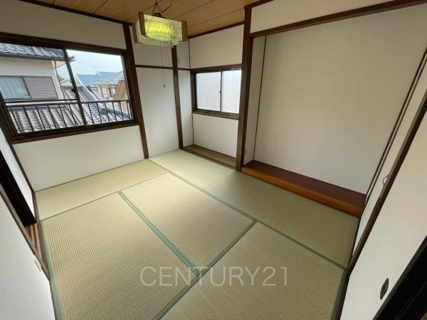 前橋市鶴が谷町１期の和室|2面彩光の明るい2階和室です。