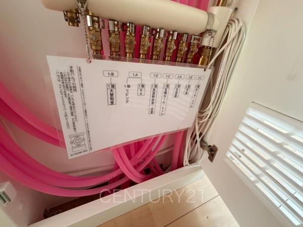 大泉町大字寄木戸中古住宅のその他|床暖房