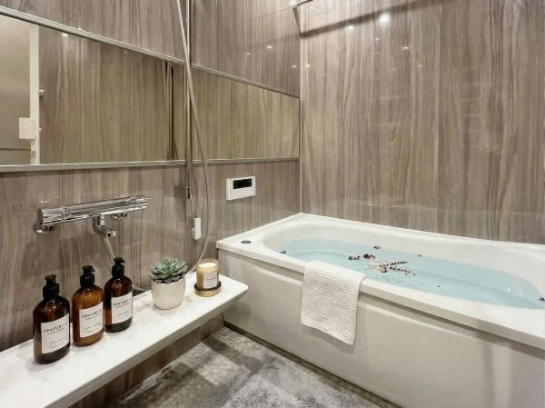 【浴室】 | グランスイート二子玉川スタイルフォート | ゆったりとお過ごしいただけるバスルームです。心と身体の疲れを癒してくれる安らぎの空間♪