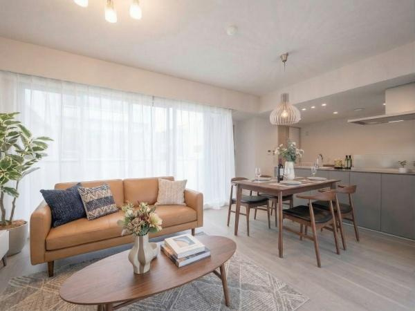 サウススクエアの居間・リビング|窓からの日差し・風・すべてが心地よくゆったりとした時間を過ごせます♪※CGにて家具等の配置をしております。なお家具等は販売価格には含まれておりません。