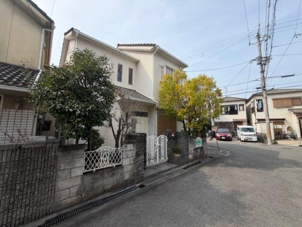 【前面道路含む現地写真】