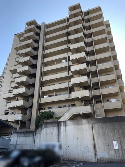 【外観】 | 香里ヶ丘セントポリア2号棟