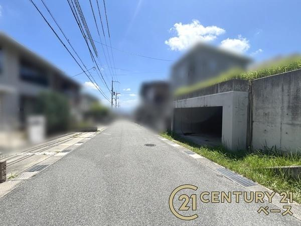 北葛城郡王寺町南元町３丁目　Ｂ10ー3　建築条件なし土地の前面道路含む現地写真|■現地撮影写真■閑静な住宅地で穏やかな暮らしをスタート！