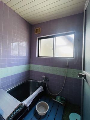 【浴室】 | たつの市揖西町新宮/中古戸建 | 落ち着いた空間のお風呂です