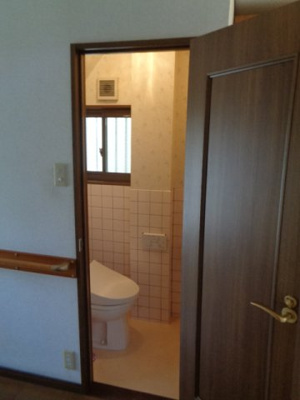 【トイレ】 | 東灘区本庄町1丁目　中古戸建 | １階トイレ