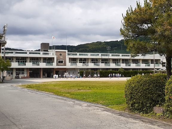 アルバライズ　グリシーナｄｏｓの周辺|黒木小学校まで580m