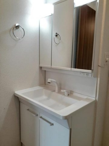 アルバライズ　グリシーナｄｏｓの洗面所