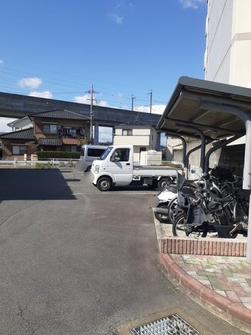 桜壱番館の駐車場