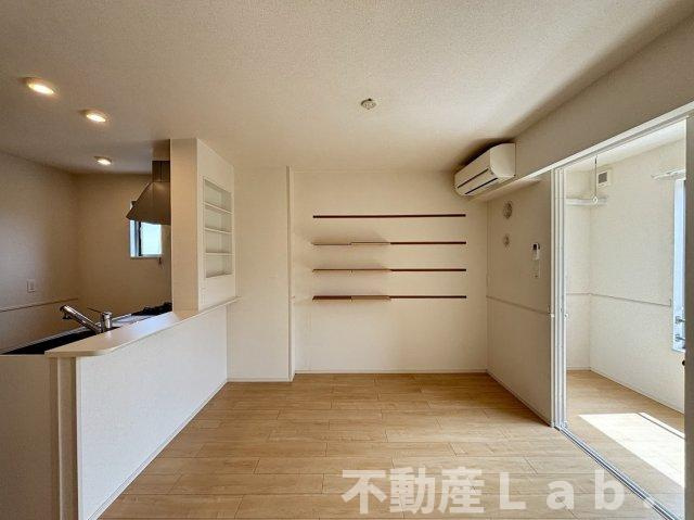ＲＥＬＩＥＦ　ＴＯＷＮ　Ａの居間・リビング