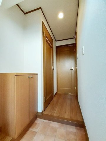 プレジデンシャル白山の玄関