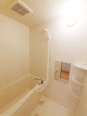 プレジデンシャル白山の浴室