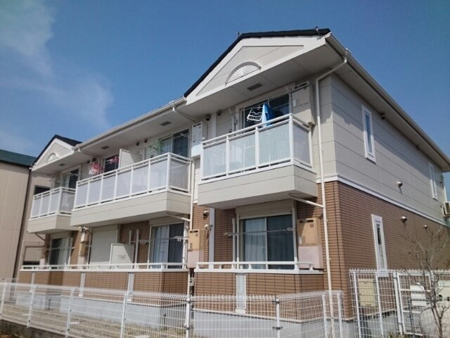 ゴールドクレストの外観