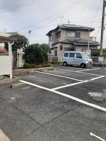 フォレストグリ－ンの駐車場