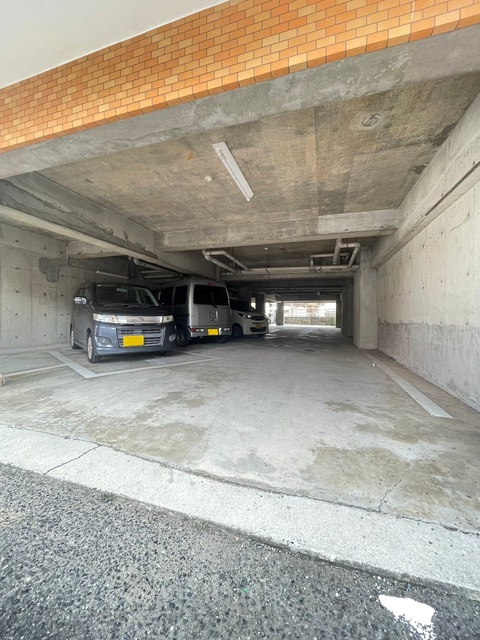 プレアール塔原東の駐車場|別号数タイプ