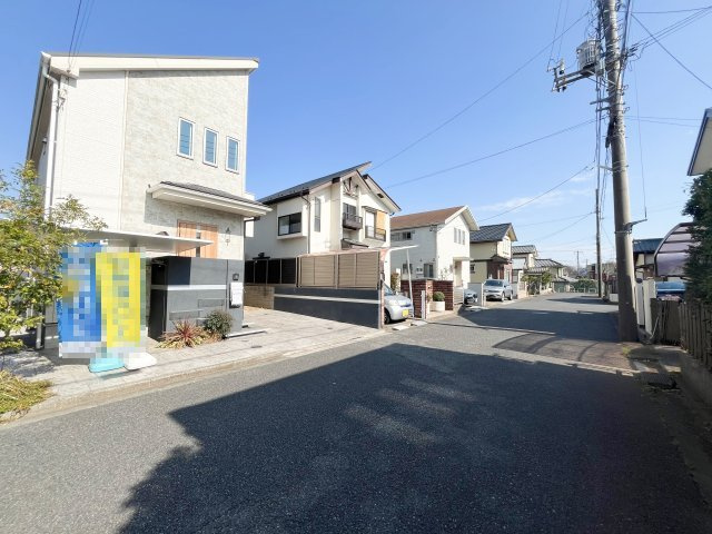 東村山市恩田町中古戸建ての前面道路含む現地写真|前面道路含む現地写真です