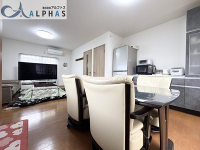 【居間・リビング】 | 加古郡稲美町岡 一戸建て | ■家族団らんの時間も増えそうなくつろぎのＬＤＫです♪