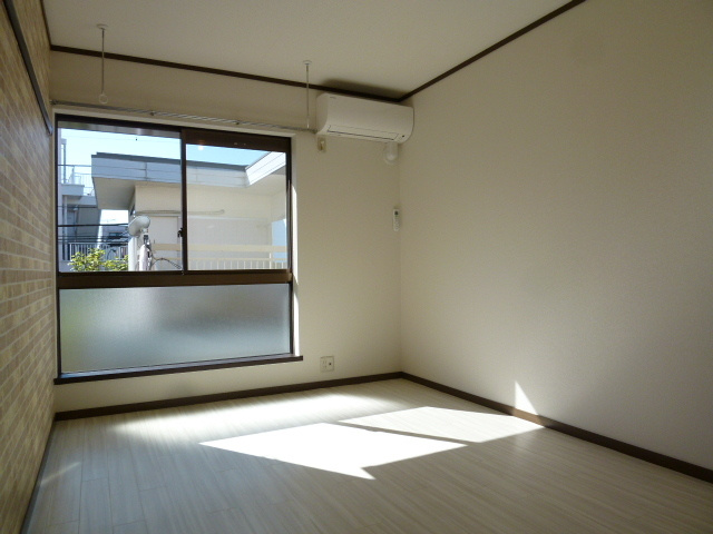 フラット２２３の寝室|★明るいフローリングのお部屋です★