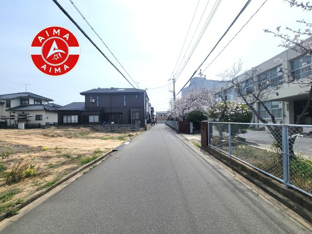 古賀市天神7丁目第5-4棟（4号棟）　の前面道路含む現地写真|前面道路です。