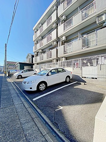 セピアパレスＴＡＫＥＭＩの駐車場