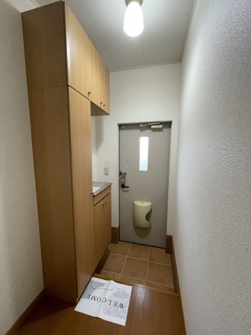 アップヴィレッジＢの玄関