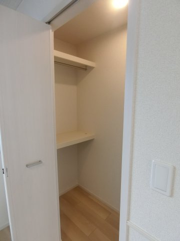 ヒカルサ境港外江町イーストⅡの収納