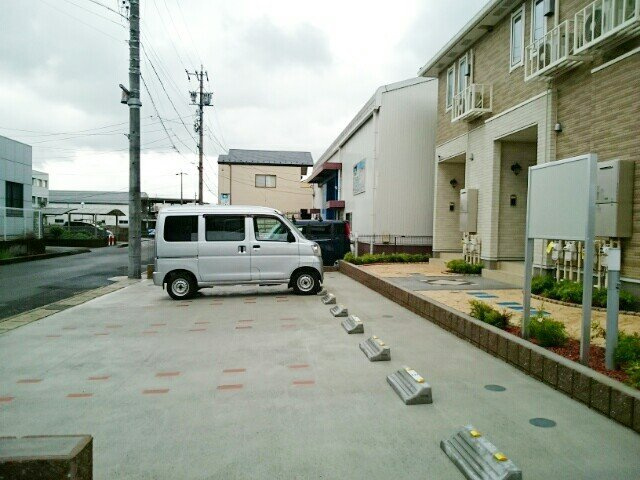 カーサ　ルーチェの駐車場