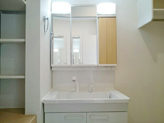 カーサ　ルーチェの洗面所