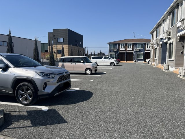 ＮＭＯＮ・ⅢＬの駐車場