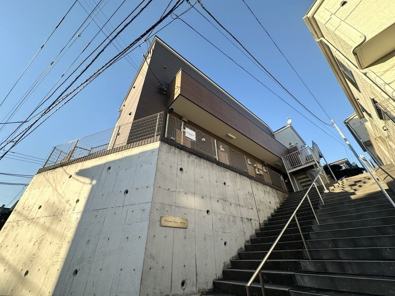 横浜市保土ケ谷区釜台町のアパートの外観