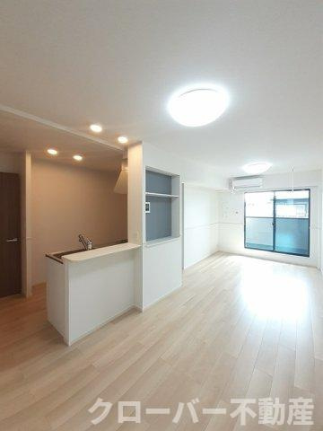 ハイツ　ムジークＢの居間・リビング