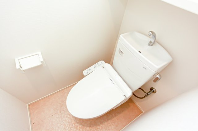 アルファシオリエンソ　4階のトイレ|別号室のものになります。現状優先。