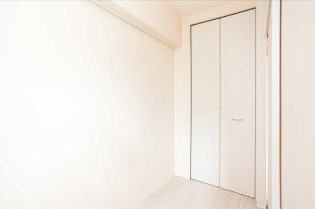 アルファシオリエンソ　4階の洋室|別号室のものになります。現状優先。