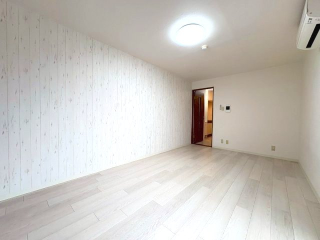 ヴィバーチェの洋室