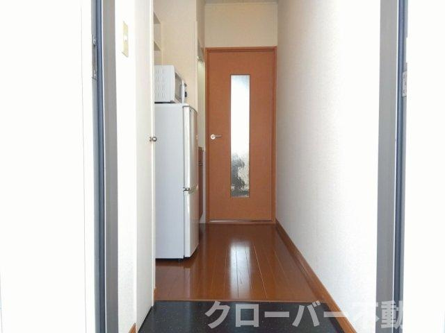 レオパレスハーモニーの玄関