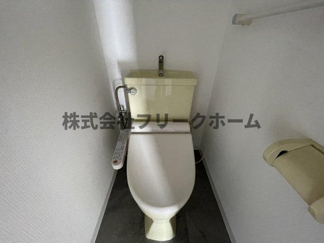 三鷹市牟礼２丁目の賃貸マンションのトイレ