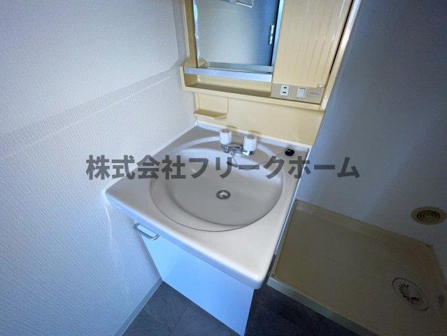三鷹市牟礼２丁目の賃貸マンションの洗面所