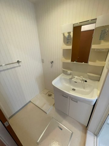 【洗面所】 | VIANO西山町 | ※お写真は同物件別部屋です。