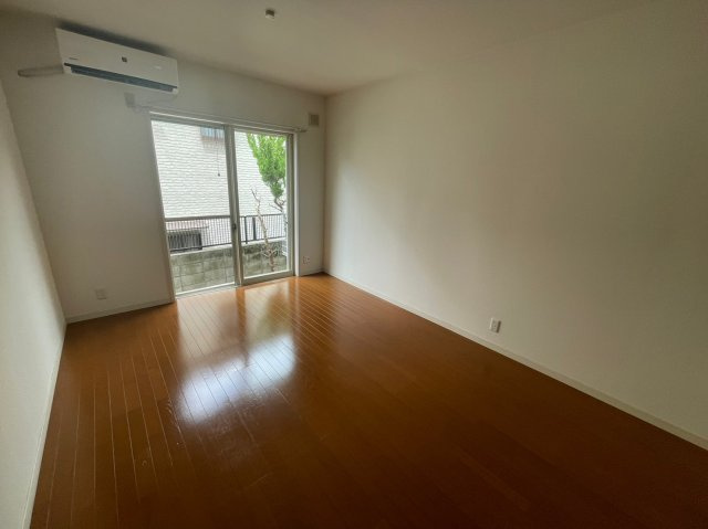 【居間・リビング】 | VIANO西山町 | ※お写真は同物件別部屋です。