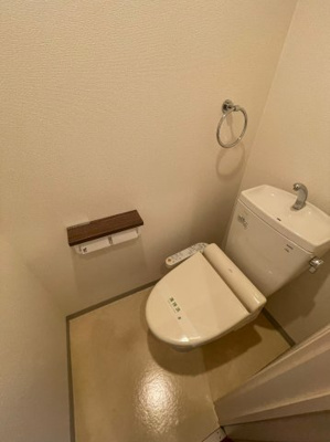 【トイレ】 | VIANO西山町 | ※お写真は同物件別部屋です。