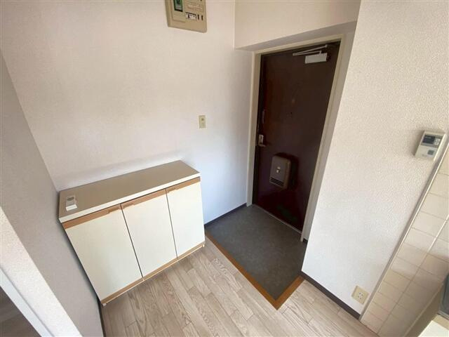 プランドールウエダの玄関