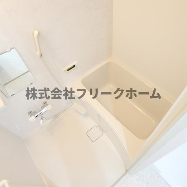 小金井市緑町５丁目の賃貸マンションの浴室