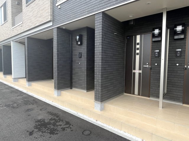 アイ・ヴィレッジ古閑中町Ａのエントランス
