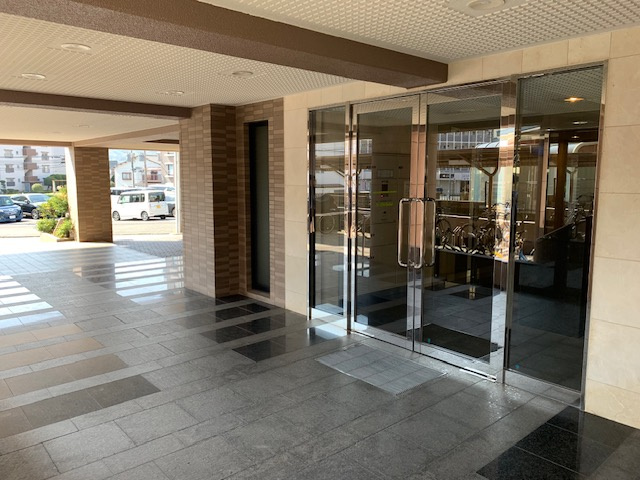 サンパーク企救丘（B-16）のエントランス