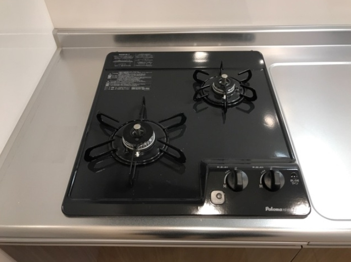 川崎市多摩区東三田２丁目のアパートのキッチン