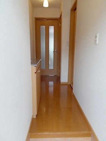 ステイズ　Ｃの玄関