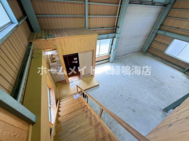 苗代町倉庫の内装