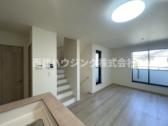 【仲介手数料無料】所沢市南住吉全４棟Ｂ号棟　所沢市の新築住宅なら西武ハウジングの居間・リビング