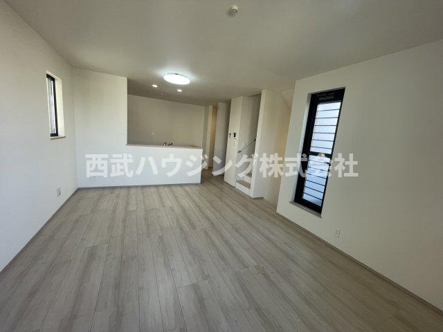 【仲介手数料無料】所沢市南住吉全４棟Ｂ号棟　所沢市の新築住宅なら西武ハウジングの居間・リビング